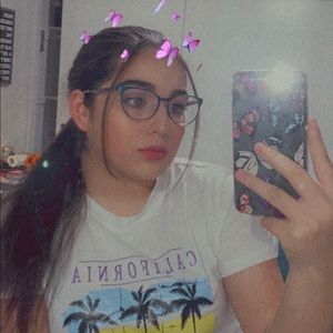 Meet your Posher, Leah